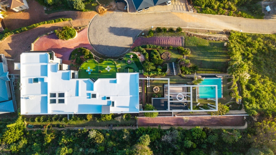 7 Bedroom Property for Sale in Outeniqua Strand Western Cape